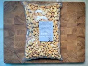 Картофель «Бруто» со вкусом васаби 70 гр.: Кешью жарено-соленый