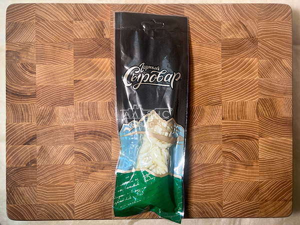 Сыр 100 гр ГОРНЫЙ СЫРОВАР (Косичка с укропом и чесноком) в Оренбурге